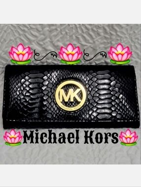 🪷Micheal Kors Fulton Python Wallet